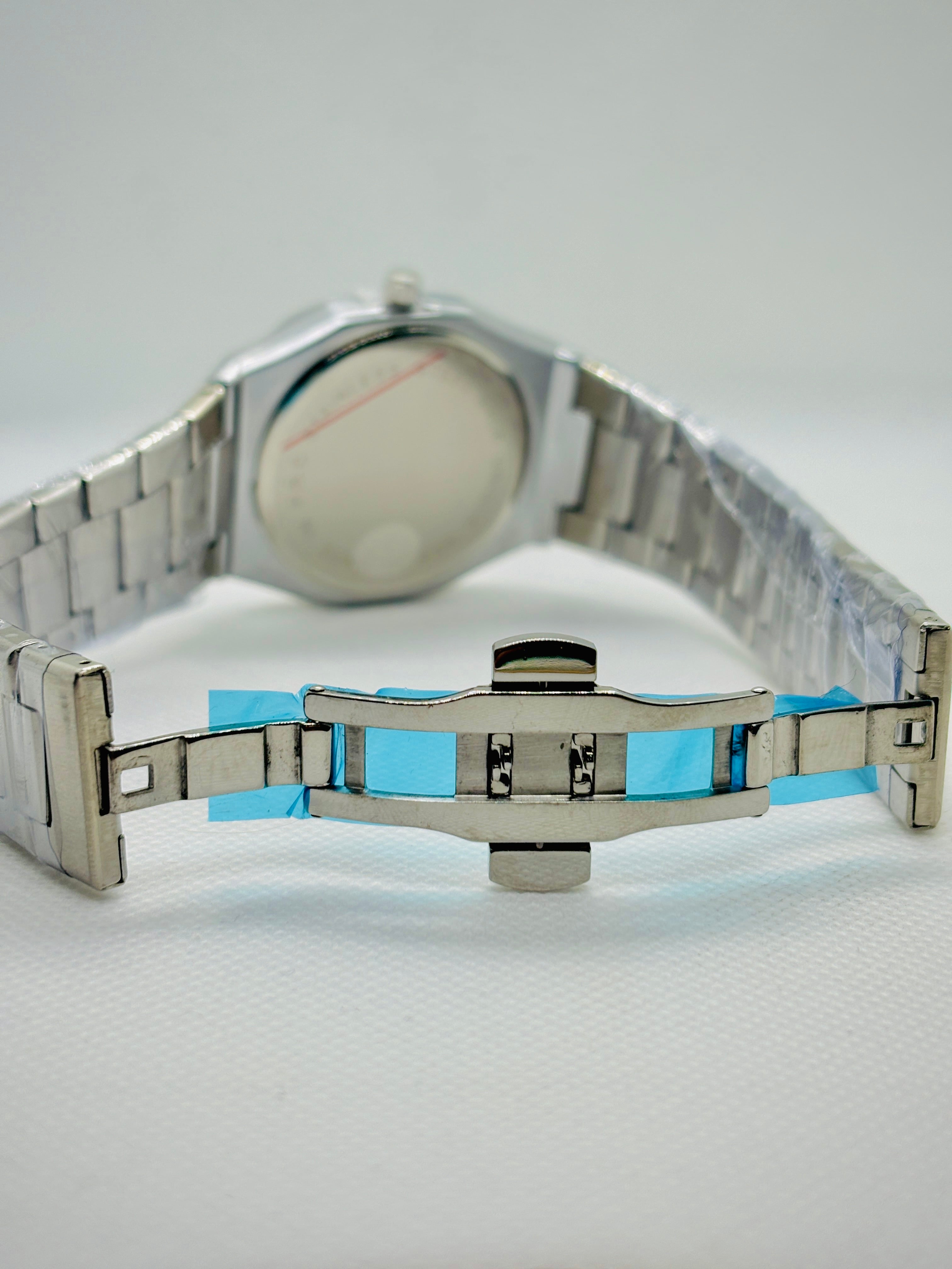 Black And Silver Arabic Aura