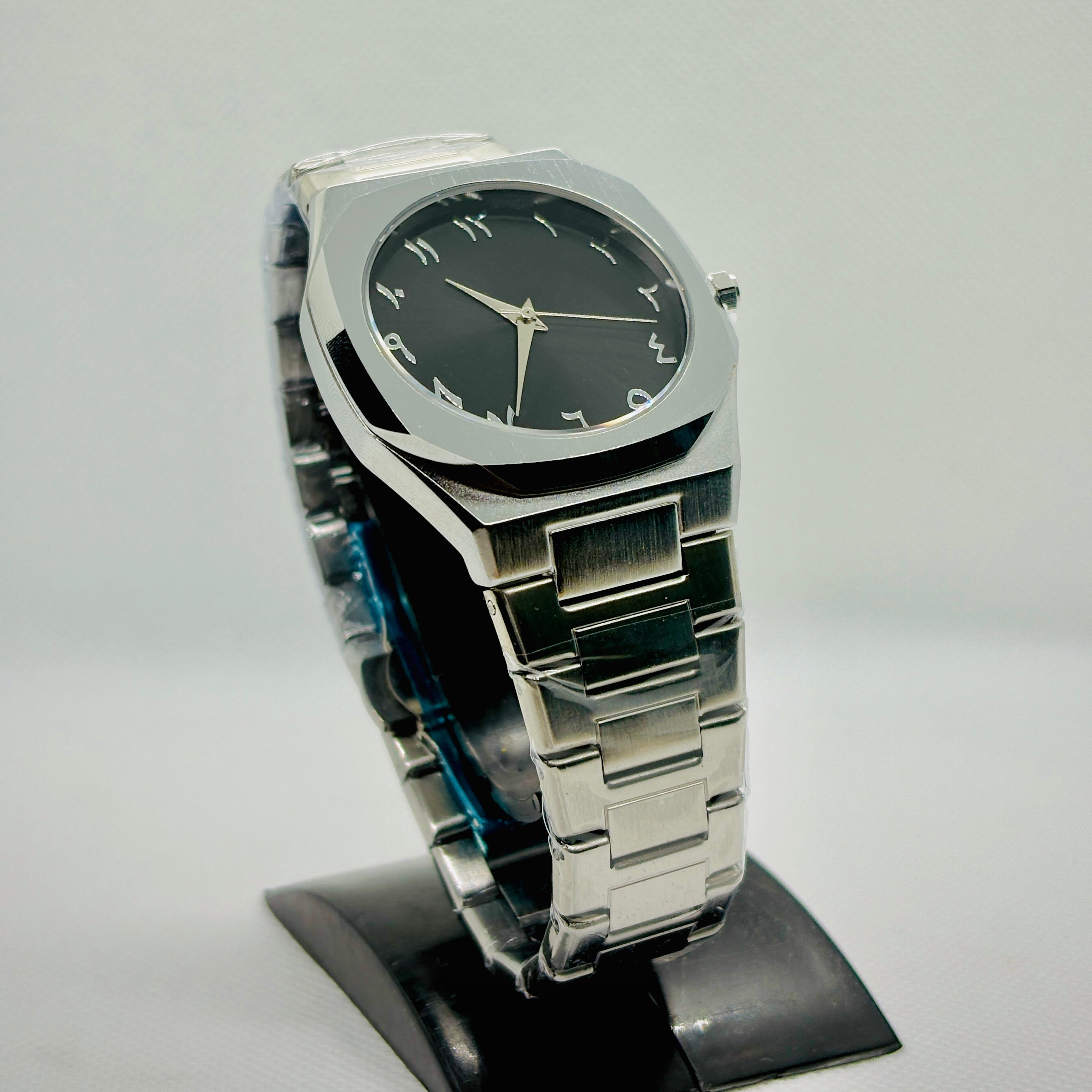 Black And Silver Arabic Aura